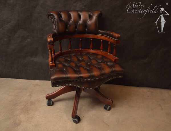captains-chair-Chesterfield-mister