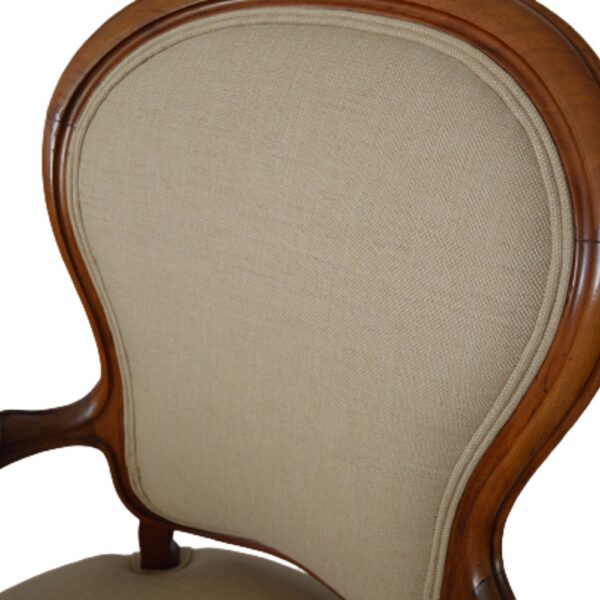 Mister Chesterfield antieke fauteuil 2 beige detail